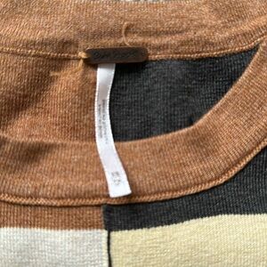 Free People top Beautiful colors